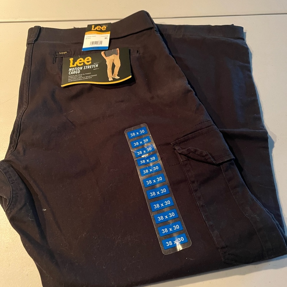 Lee Men's Black Cargo Pants.